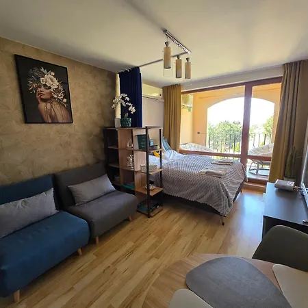 Apartment Golden Lady